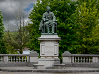 fontaines de France : Statue de Pasteur