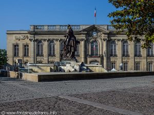La Fontaine-Monument Jeanne Hachette