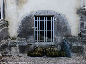La Fontaine Route de Saint-Beauzire