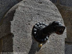 La Fontaine Place de la Collégiale