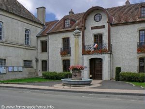 La Fontaine Place Raymond Varin