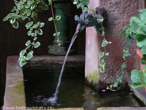 La Fontaine rue de la Fontaine