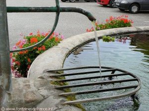 La Fontaine Place du 19 Décembre 1944