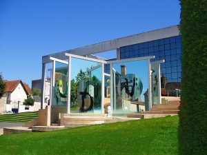 La Fontaine aux Miroirs