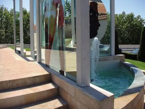 La Fontaine aux Miroirs