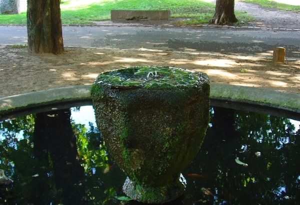 La Fontaine Place du 11ème R.C.A