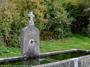 La Fontaine de 1911 à Mazayes-Haute