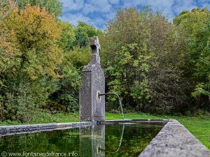 La Fontaine de 1911 à Mazayes-Haute