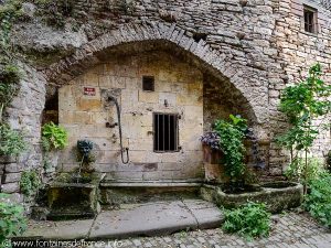La Fontaine du XIIIème Siècle