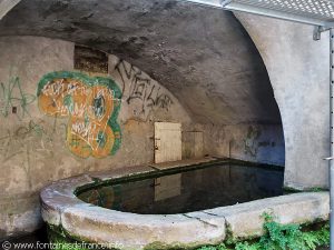 La Fontaine Lavoir de la HalleLa Fontaine Lavoir de la Halle