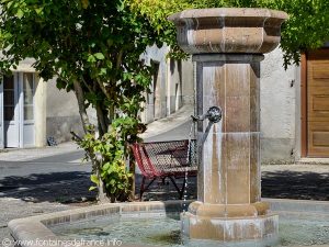 La Fontaine Place du Dr Veaux