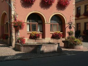 La Fontaine de la Vierge à l'Enfant