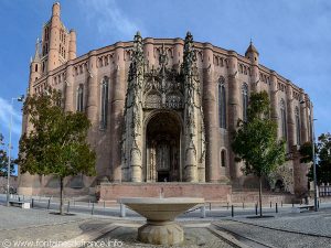 La Fontaine Parvis de la Cathédrale