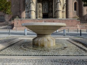 La Fontaine Parvis de la Cathédrale