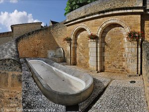 La Fontaine Lavoir de la Bastide