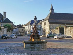 La Fontaine Place du Marcadial