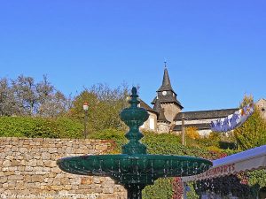 La Fontaine Place des Remparts