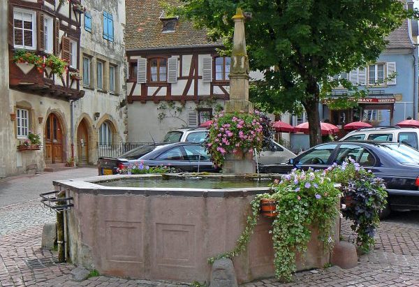 La Fontaine rue Monseigneur Stumpf