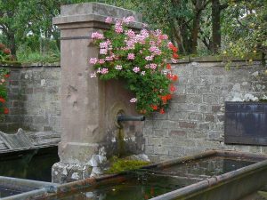 La Fontaine rue du Château