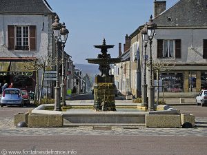 La Fontaine Place Henri IV