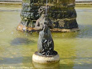 La Fontaine Place Henri IV