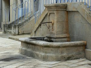 La Fontaine Place du Cloître