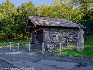 La Fontaine du Lavoir de Villars