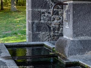 La Fontaine du Lavoir de Villars