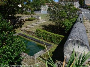La Fontaine Lavoir du Bourg