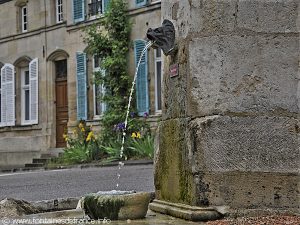 La Fontaine Place Charles De Gaulle