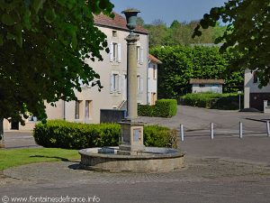 La Fontaine Place de la Mairie