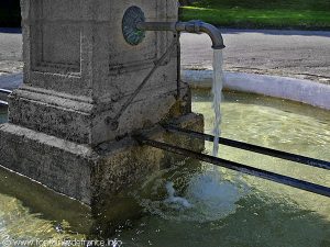 La Fontaine Place de la Mairie