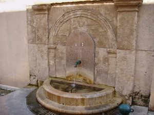 La Fontaine rue de la Fontaine