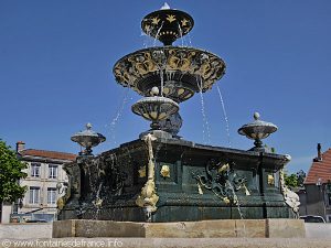 La Fontaine Place Charles De Gaulle