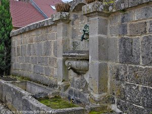 La Fontaine rue de la Vallée