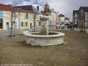 La Fontaine Place des Marronniers