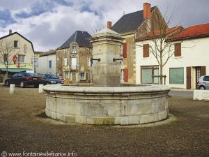 La Fontaine Place des Marronniers