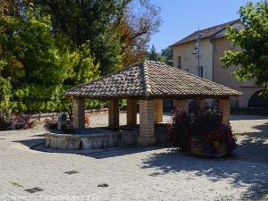La Fontaine Place du Lavoir