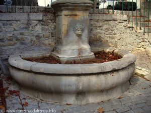 La Fontaine Place de la Révolution