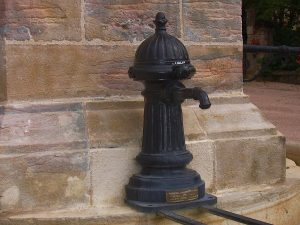 La Fontaine Place du haut