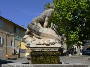 La Fontaine Place de l'Eglise