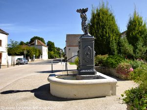 La Fontaine Grande Rue
