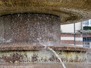 La Fontaine Place Brévières