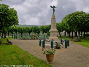 La Fontaine Square de la Porcelaine