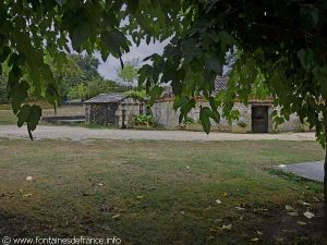 La Fontaine et le Lavoir de Lasdoutz