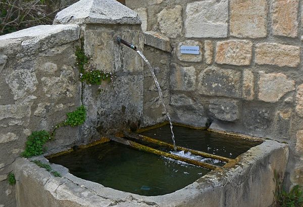La Fontaine Basse