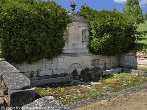 La Fontaine Saint-Gervais, Saint-Protasi