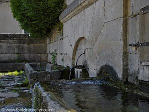 La Fontaine Saint-Gervais, Saint-Protasi