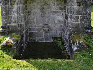 La Fontaine de la Chapelle Burgaud