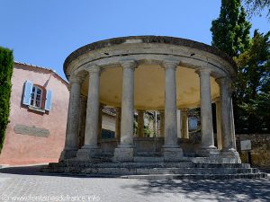 La Fontaine Lavoir Place du Mail